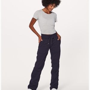 Lululemon Dance Studio Pant in navy sz 6